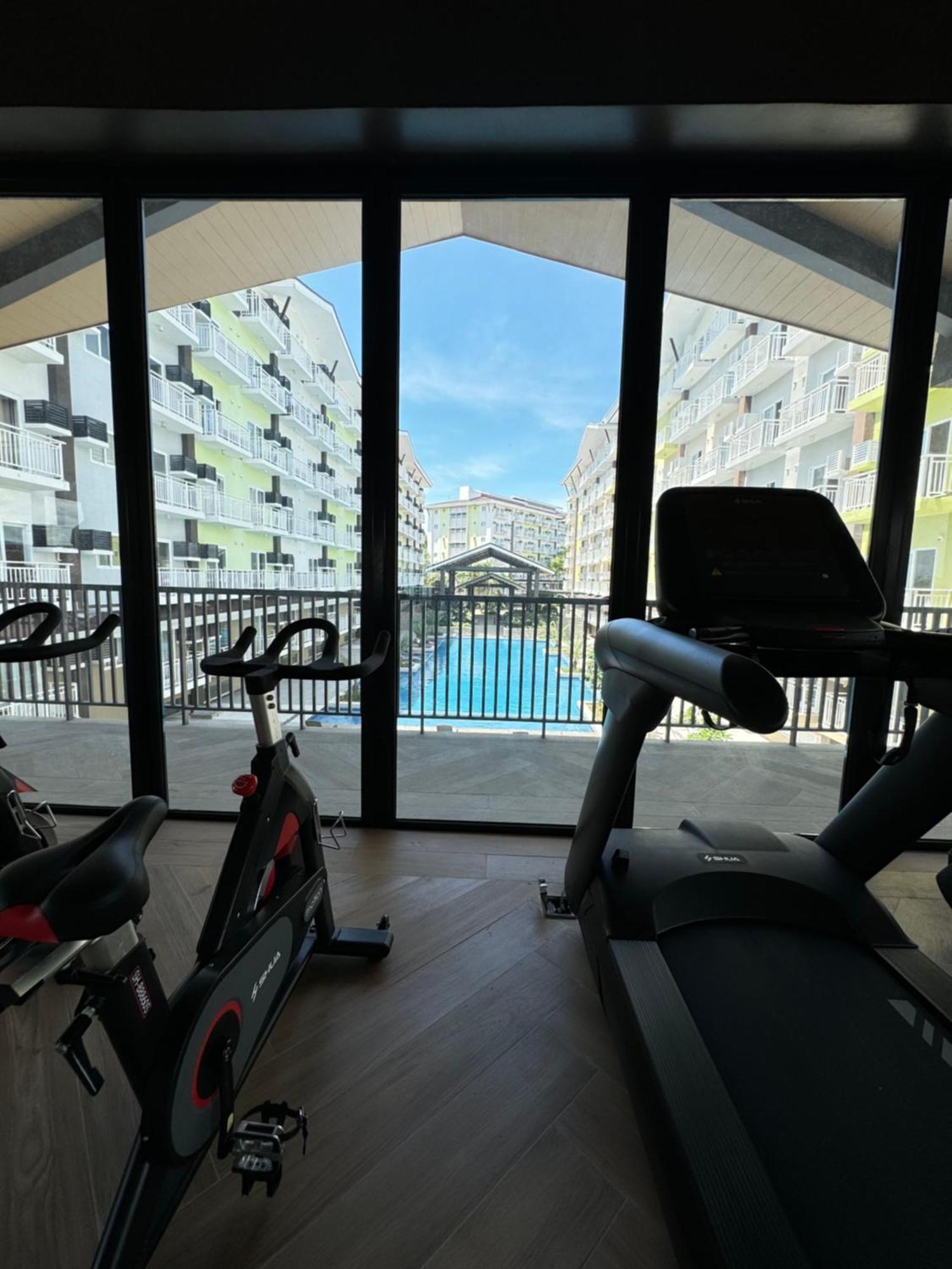 Ania Rooms@Amani Grand Residences Near Airport Мактан Экстерьер фото